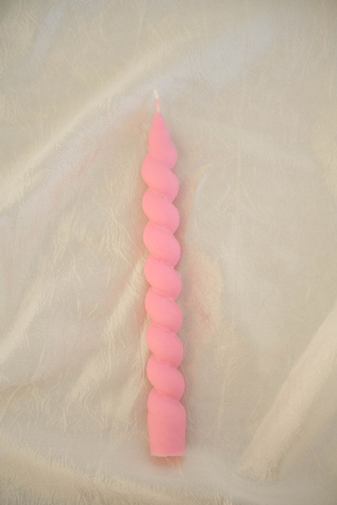 LaRue & Co. Mid Swirl taper candle